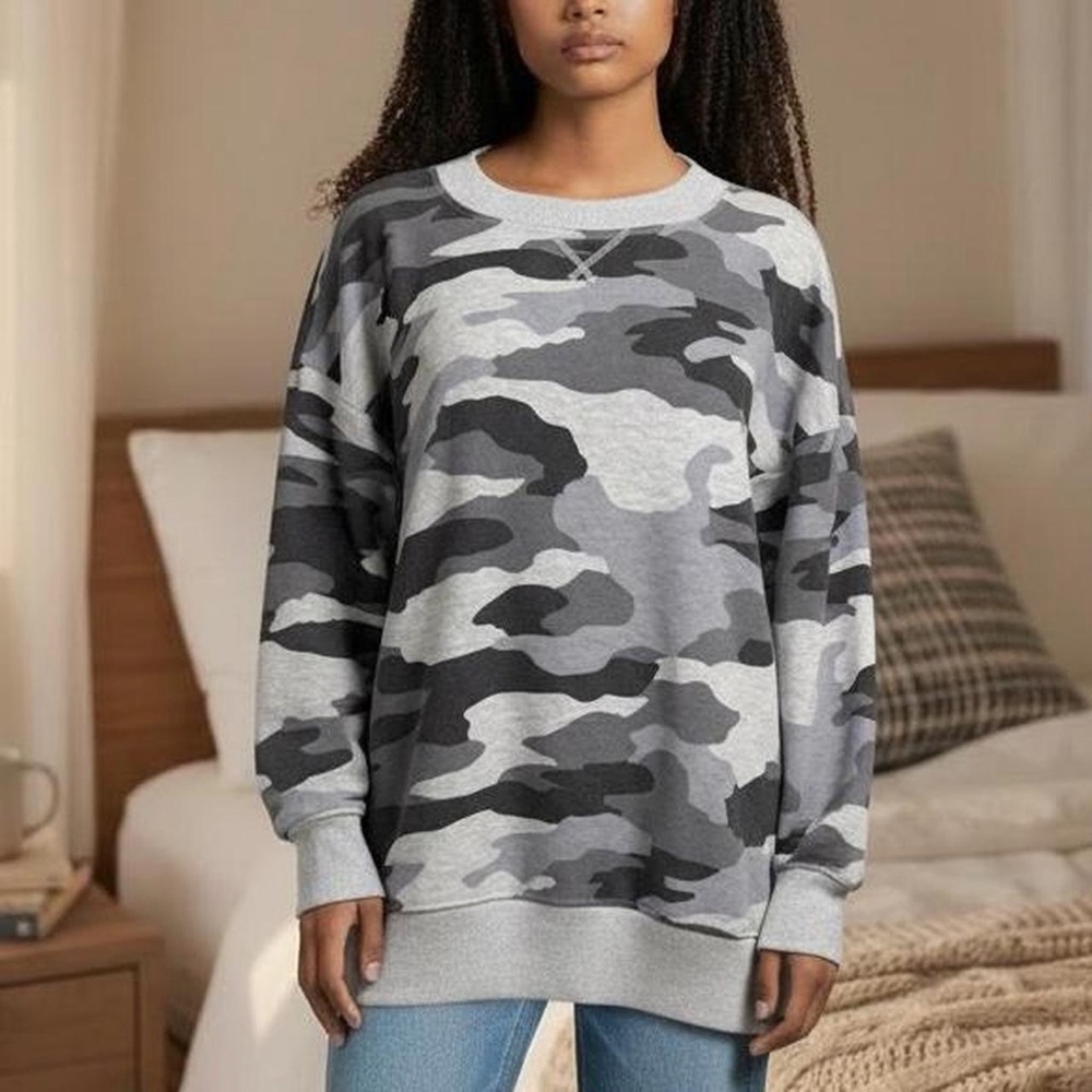 Aerie Women’s Oversized Camouflage Print Crew in Grey with Side Slits, , XS